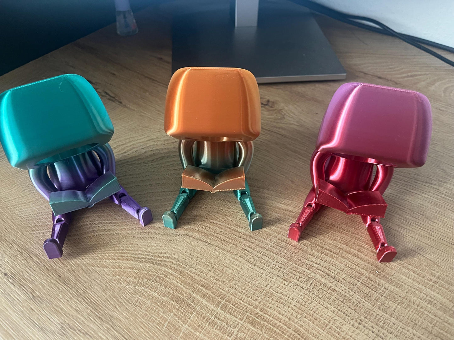 Club der lesenden Gefährten – aus umweltfreundlichem 3D- Druck, Dekofiguren im Set oder einzeln, Geschenk für Buchliebhaber, Nachtlicht
