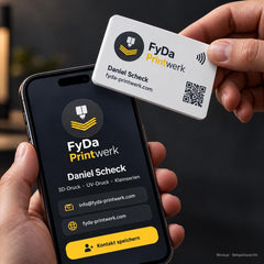 NFC Visitenkarte Weiß mit Kontaktdaten und QR-Code